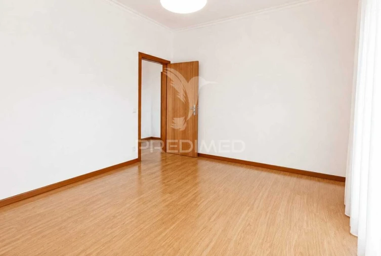 Apartamento T3 para Venda em Rio Maior Foto 15