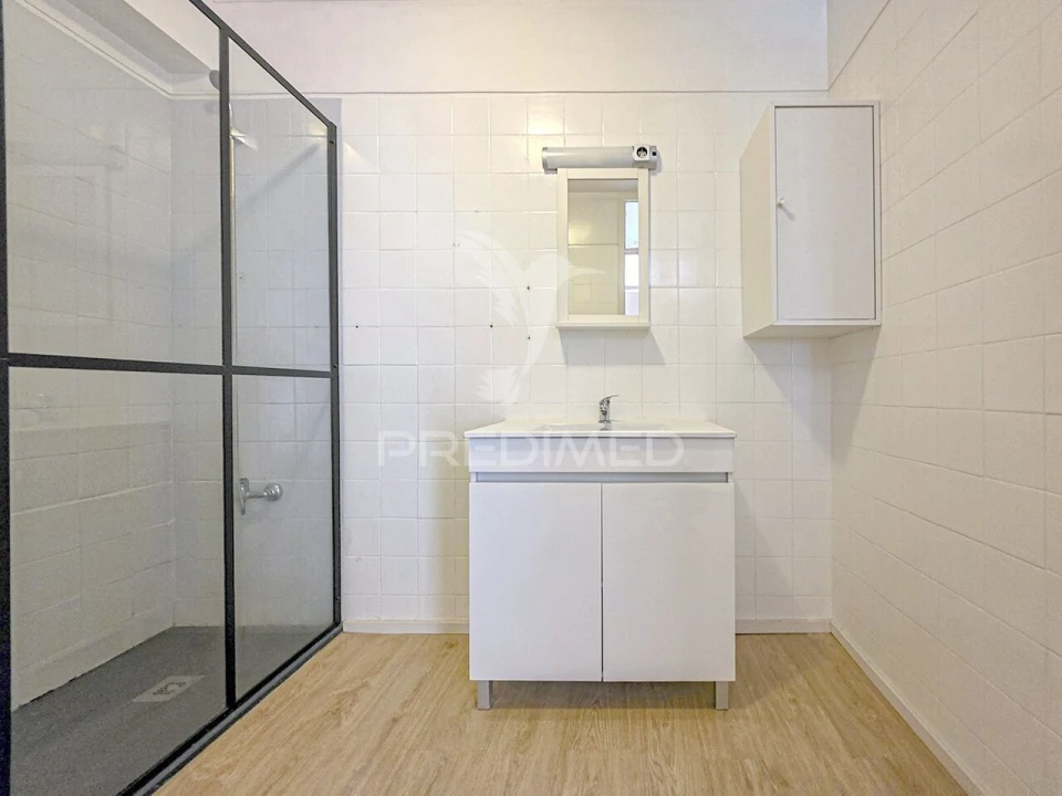 Apartamento T3 para Venda em Braga (Maximinos, Sé e Cividade) Foto 16