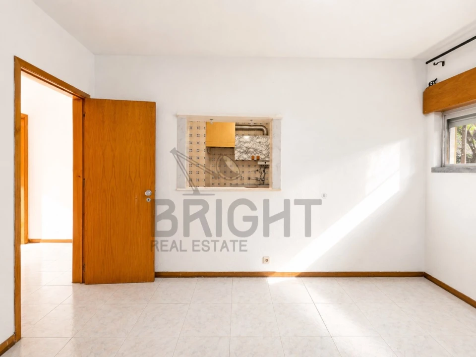 Apartamento T1 para Venda em Algueirão-Mem Martins Foto 13