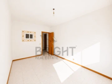 Apartamento T1 para Venda em Algueirão-Mem Martins