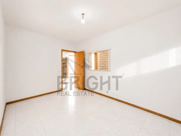 Apartamento T1 para Venda em Algueirão-Mem Martins