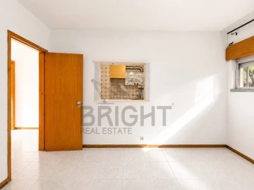 Apartamento T1 para Venda em Algueirão-Mem Martins