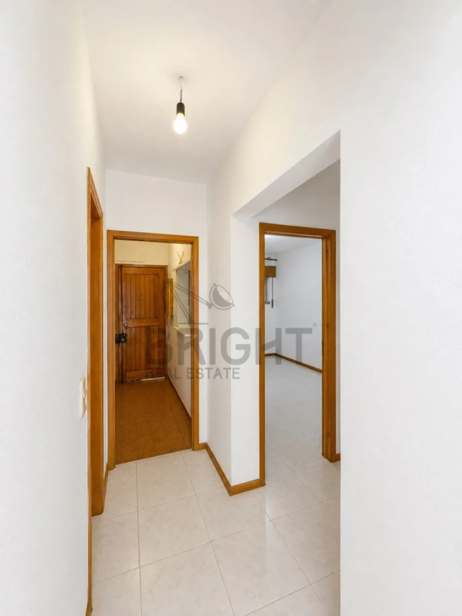 Apartamento T1 para Venda em Algueirão-Mem Martins Foto 10