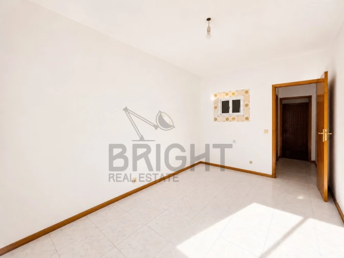 Apartamento T1 para Venda em Algueirão-Mem Martins Foto 5