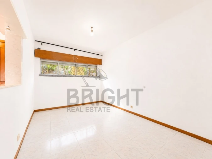 Apartamento T1 para Venda em Algueirão-Mem Martins Foto 12
