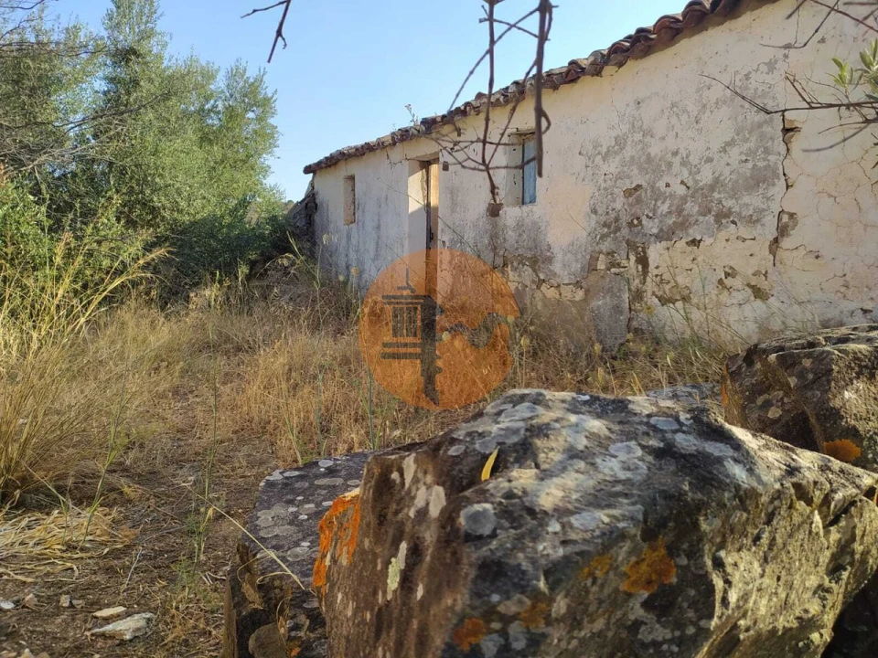 Moradia T0 para Venda em Odeleite Foto 1