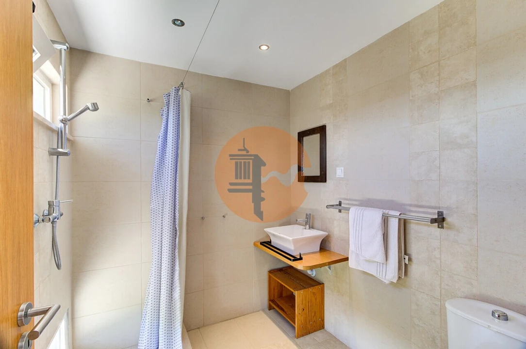 Moradia T4 para Venda em Conceição e Cabanas de Tavira Foto 13