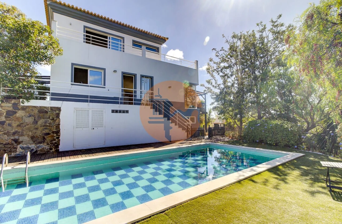 Moradia T4 para Venda em Conceição e Cabanas de Tavira Foto 1