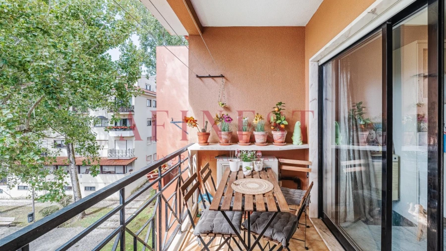 Apartamento T4 para Venda em Carcavelos e Parede