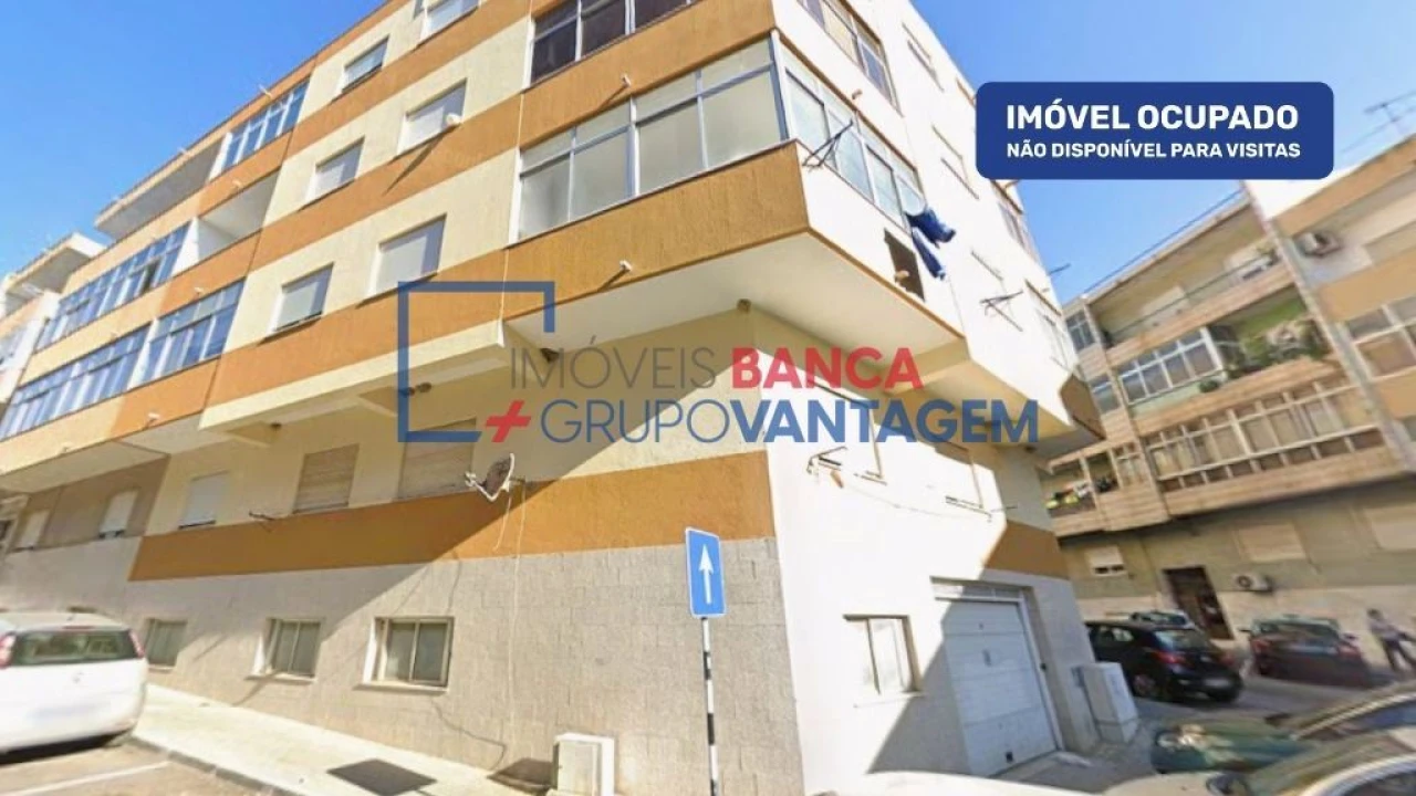 Armazém para Venda em Seixal, Arrentela e Aldeia de Paio Pires Foto 1