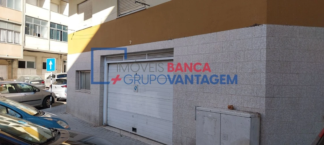 Armazém para Venda em Seixal, Arrentela e Aldeia de Paio Pires Foto 5