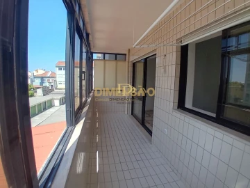 Apartamento T1 para Arrendamento em Cedofeita, Santo Ildefonso, Sé, Miragaia, São Nicolau e Vitória