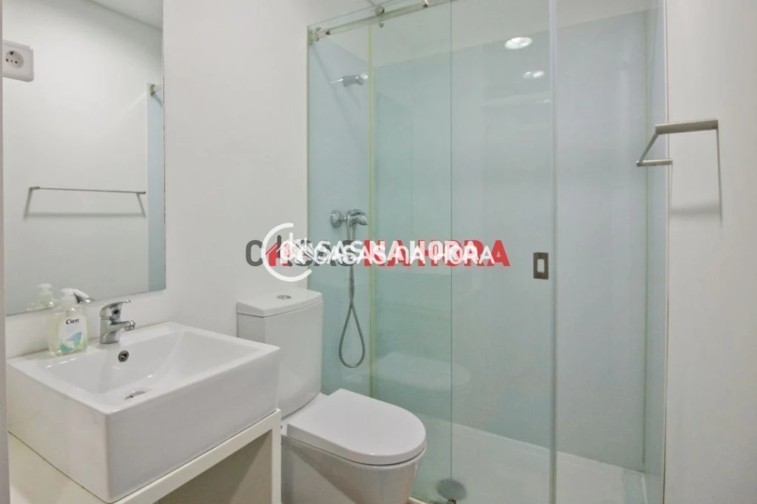 Apartamento T1 para Arrendamento em Cedofeita, Santo Ildefonso, Sé, Miragaia, São Nicolau e Vitória Foto 2