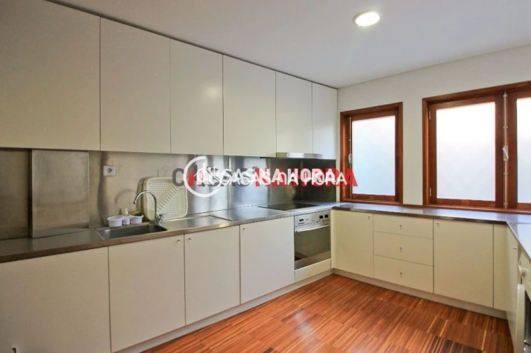 Apartamento T1 para Arrendamento em Cedofeita, Santo Ildefonso, Sé, Miragaia, São Nicolau e Vitória Foto 4