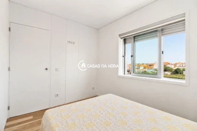 Apartamento T2 para Arrendamento em Santa Marinha e São Pedro da Afurada