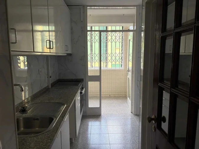 Apartamento T3 para Arrendamento em São Mamede de Infesta e Senhora da Hora Foto 2