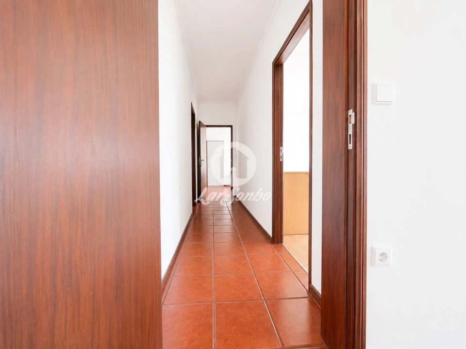 Apartamento T2 para Venda em Arcozelo Foto 22