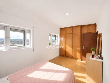 Apartamento T2 para Venda em Arcozelo