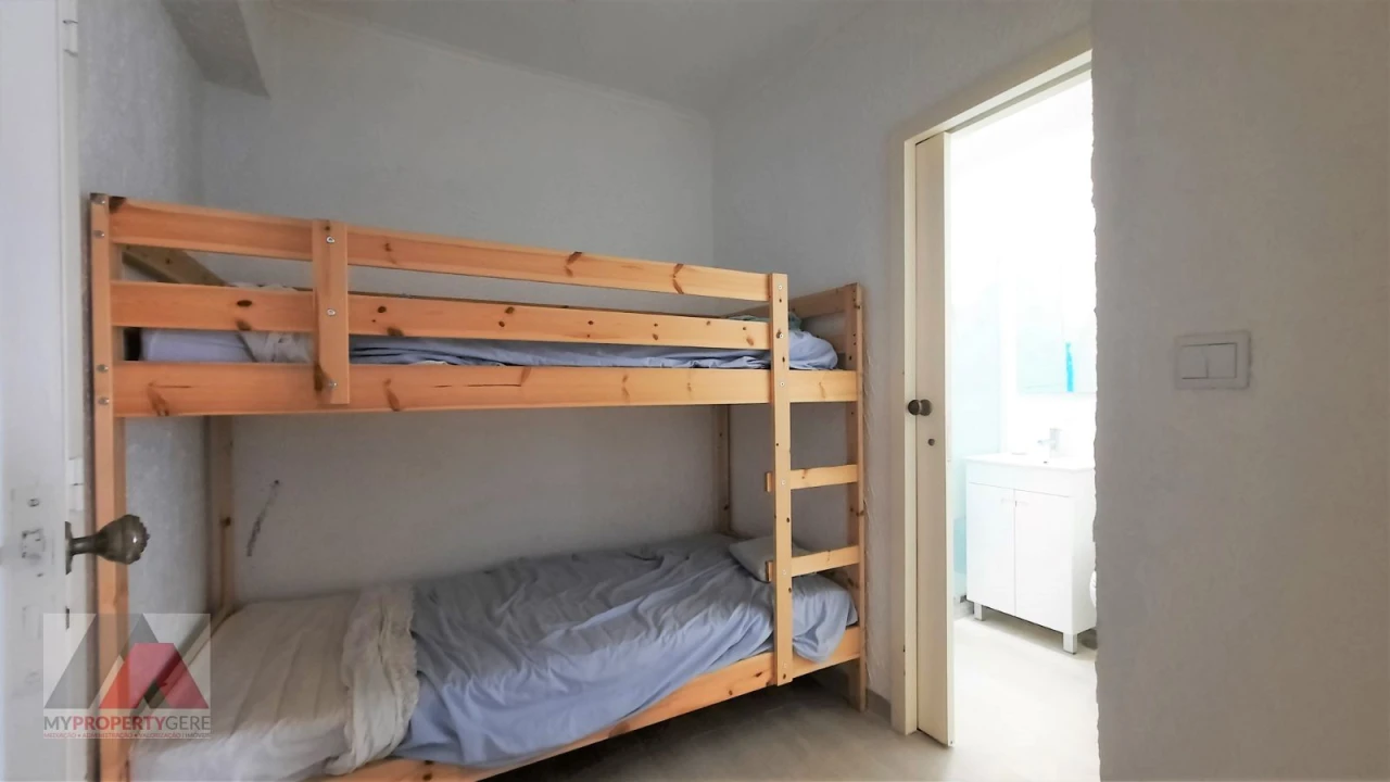 Apartamento T1 para Arrendamento em Silveira Foto 17