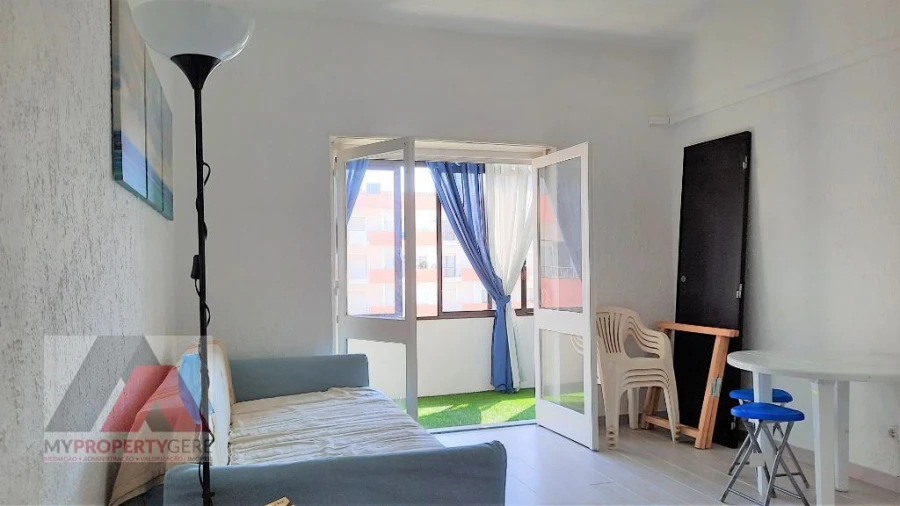Apartamento T1 para Arrendamento em Silveira Foto 5