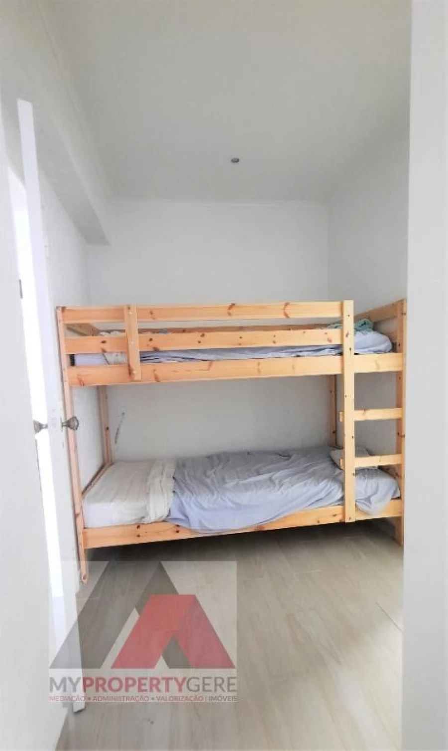 Apartamento T1 para Arrendamento em Silveira Foto 13