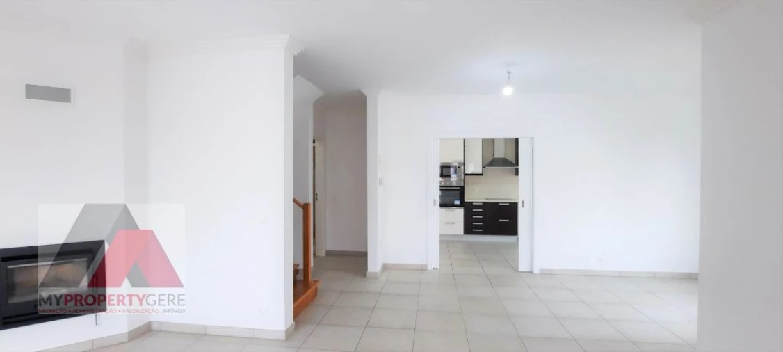 Moradia T3 para Venda em Ericeira Foto 11