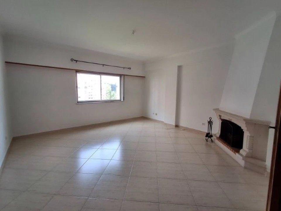 Apartamento T2 para Arrendamento em Cacém e São Marcos Foto 3