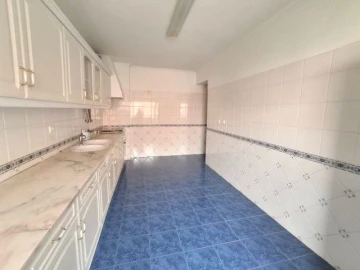 Apartamento T2 para Arrendamento em Cacém e São Marcos