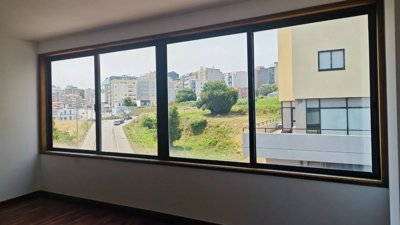 Escritório para Arrendamento em Mafamude e Vilar do Paraíso Foto 3