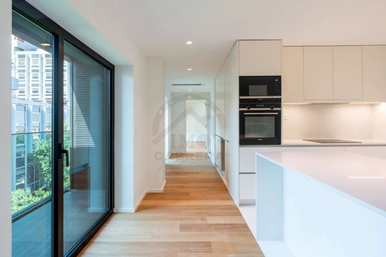 Apartamento T3 para Venda em Avenidas Novas Foto 4