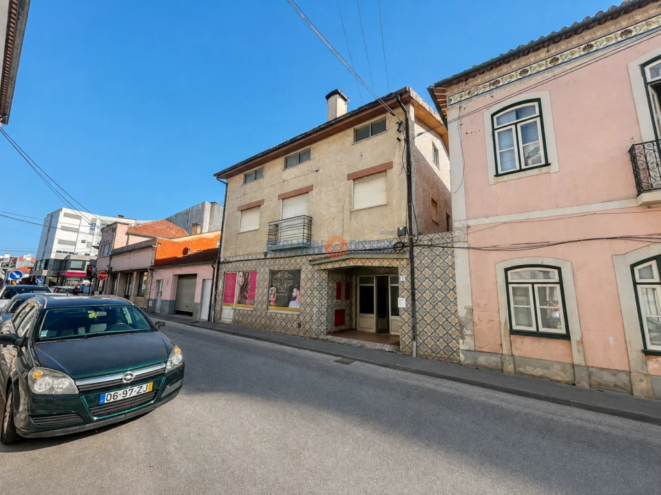 Moradia T4 para Venda em Arcos e Mogofores Foto 2