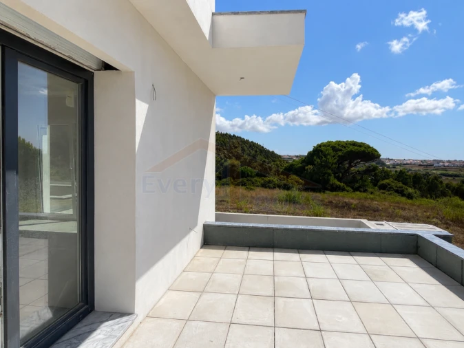 Moradia T4 para Venda em Atouguia da Baleia Foto 25