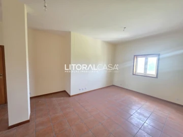 Loja para Arrendamento em Vagos e Santo António