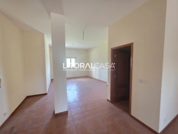 Loja para Arrendamento em Vagos e Santo António