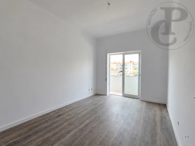 Apartamento T3 para Venda em Barreiro e Lavradio Foto 6