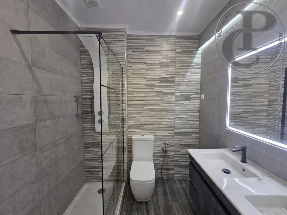 Apartamento T3 para Venda em Barreiro e Lavradio Foto 4