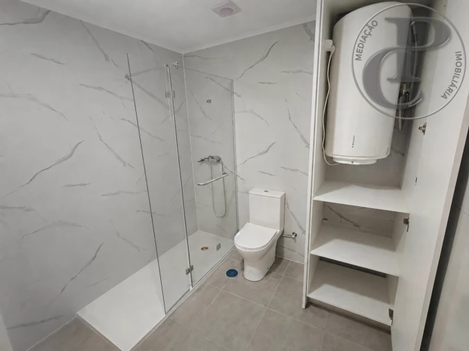 Apartamento T4 para Venda em Amora Foto 10
