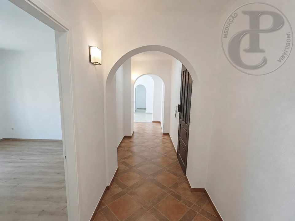 Apartamento T4 para Venda em Amora Foto 4