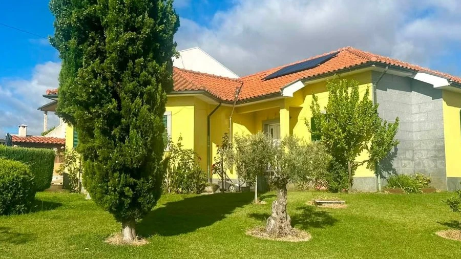 Moradia T3 para Venda em Assares e Lodões