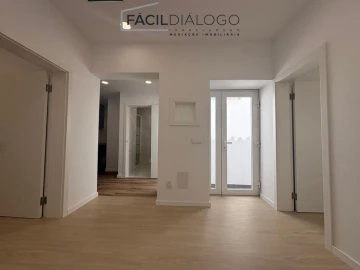 Apartamento T2 para Venda em Sesimbra (Santiago)