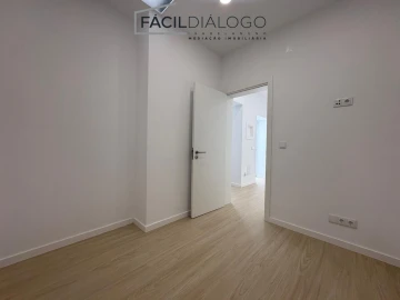 Apartamento T2 para Venda em Sesimbra (Santiago)