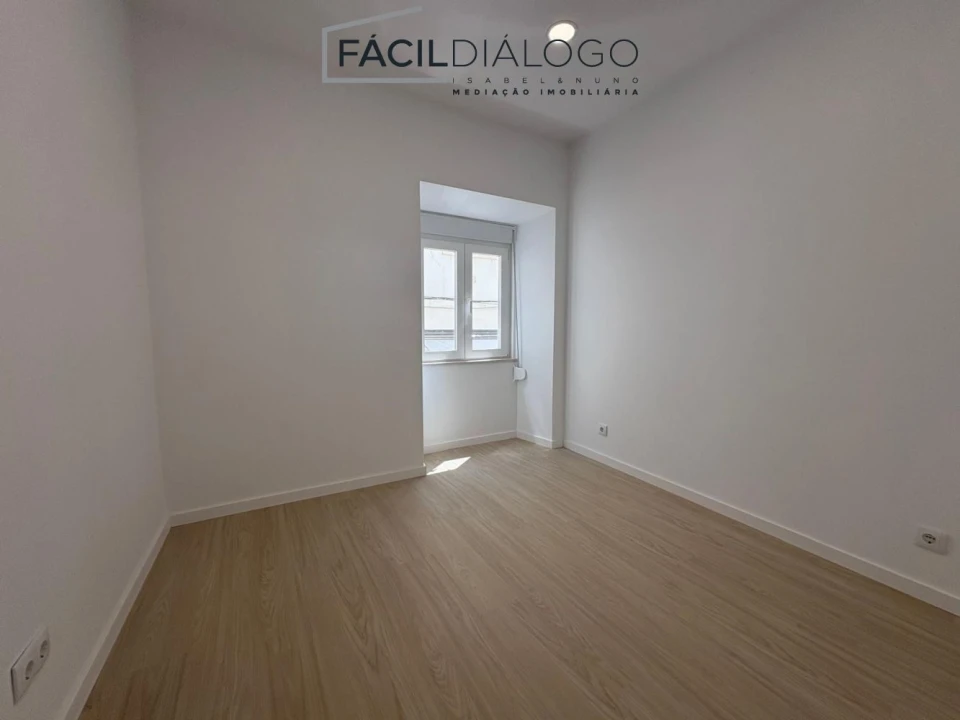 Apartamento T2 para Venda em Sesimbra (Santiago) Foto 4