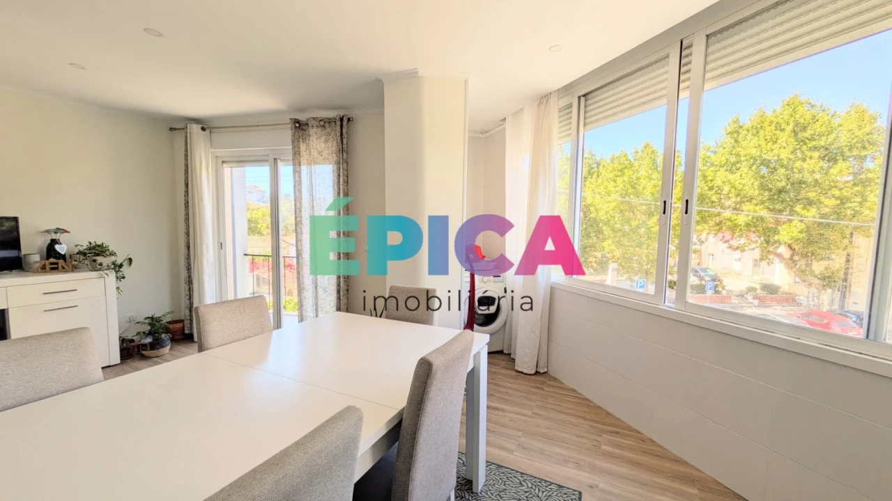 Apartamento T3 para Venda em Queluz e Belas Foto 4