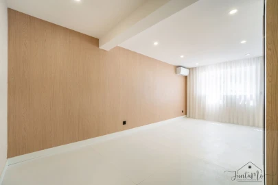 Apartamento T2 para Venda em Venteira