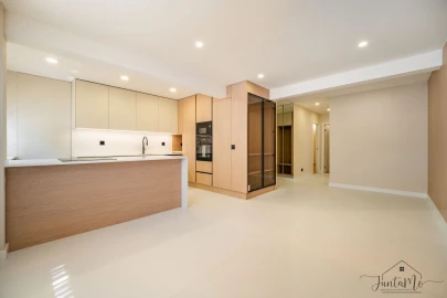 Apartamento T2 para Venda em Venteira