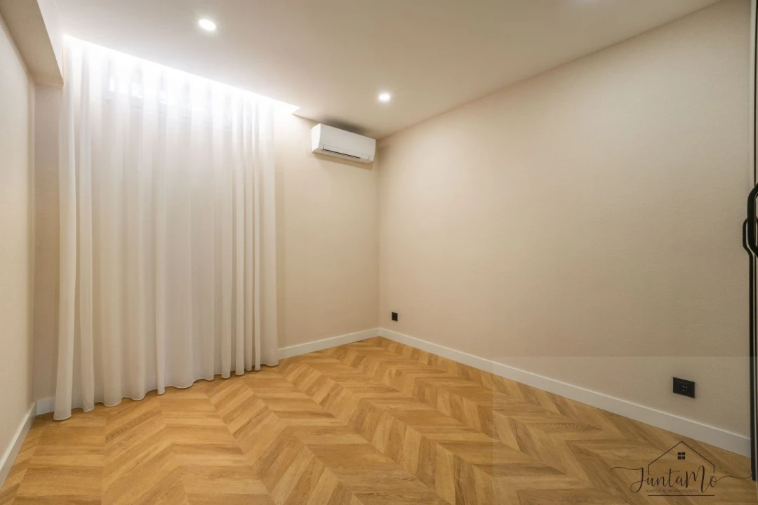 Apartamento T2 para Venda em Venteira Foto 19