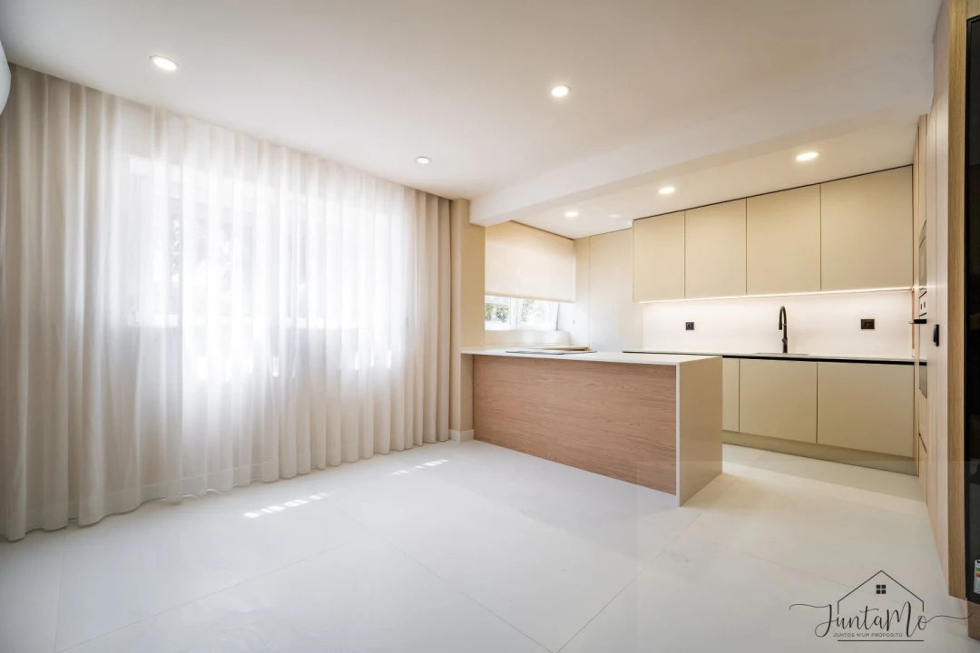Apartamento T2 para Venda em Venteira Foto 4