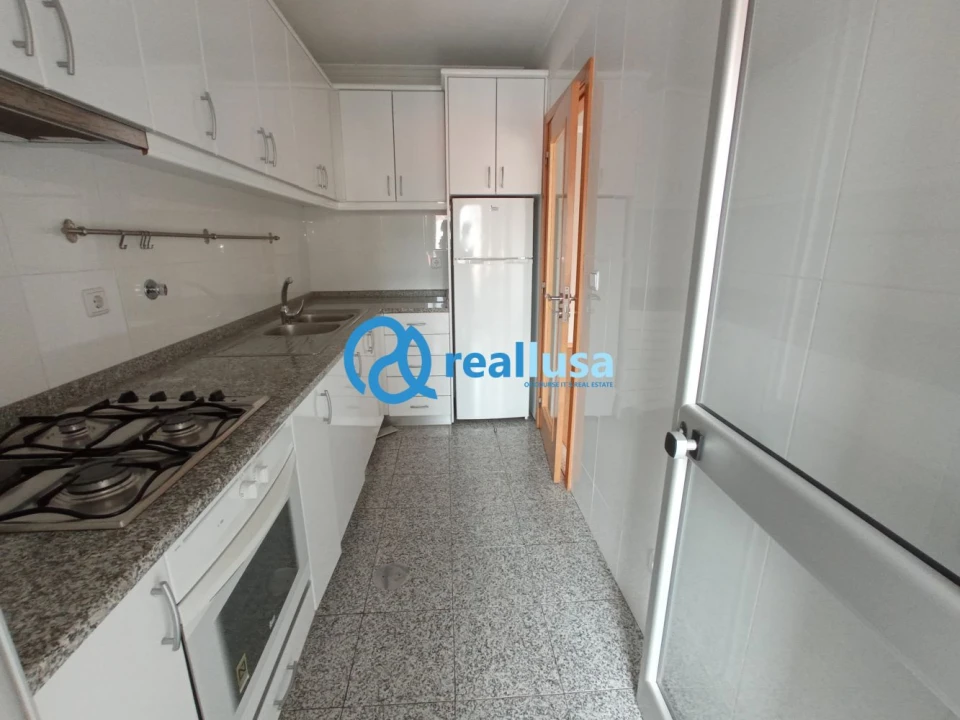Apartamento T1 para Venda em Paranhos Foto 2