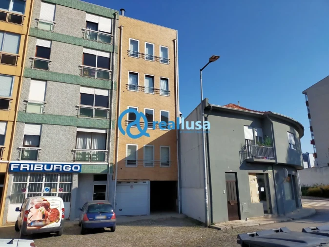 Apartamento T1 para Venda em Paranhos Foto 17