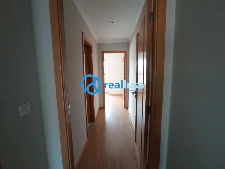 Apartamento T1 para Venda em Paranhos Foto 8